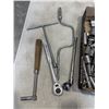 Image 2 : TRAY OF ASSORTED SOCKETS AND WRENCHES
