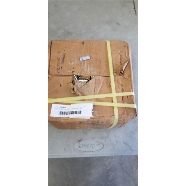 BOX OF METAL CLIPS FOR STRAPPING