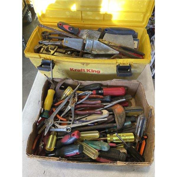 TOOL BOX AND TRAY OF ASSORTED HAND TOOLS