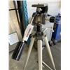 Image 2 : POWER BOX AND TRIPOD STAND