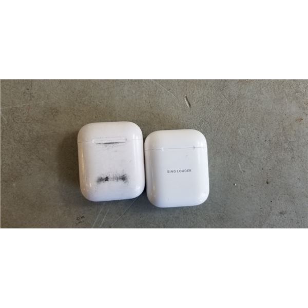 2 APPLE AIRPODS, LOST PROPERTY, UNTESTED