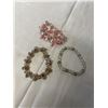 Image 1 : 3 VINTAGE CRYSTAL GLASS STONE BEADS BRACELETS