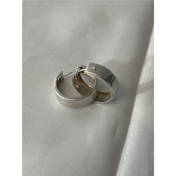 PAIR OF STERLING SILVER HOOP EARRINGS MARKED 950 - HIGHER THAN 925