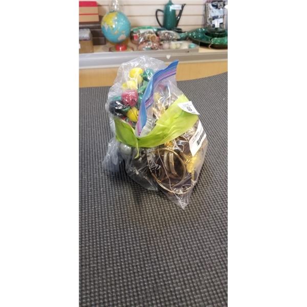 LARGE LOT OF ASSORTED JEWELRY