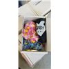 Image 2 : 2 BOXED HELLO KITTY CHINIESE CHESS SETS AND ASSORTED NEW GENDER REVEAL KITS