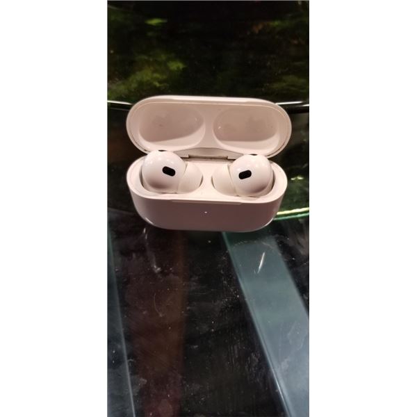 APPLE AIRPODS PRO (2ND GEN) W/ MAGSAFE CASE - TESTED WORKING, RETAIL $329