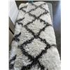 Image 4 : APPROX 4x5 AREA CARPET