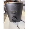 Image 3 : GOURMIA AIR FRYER WITH VIEWING WINDOW WORKING
