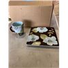 Image 2 : LARGE LOT OF NEW DISHES - MOSTLY 1 SET