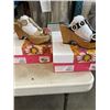 Image 2 : 7 PAIRS OF ASSORTED SIZE NEW LADIES SHOES