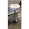 Image 3 : WHITE GAS LIFT STOOL AND BLACK UNCAGED ERGONOMICS STOOL