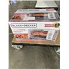 Image 2 : BLACK AND DECKER 4-SLICE AIR FRY TOASTER OVEN - TESTED WORKING, RETAIL $179