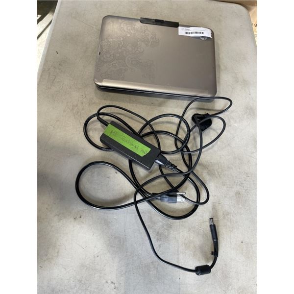 HP TOUCH SMART LAPTOP W/ CHARGER AND WINDOWS 10 UPDATE - WORKING CONDITION