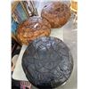 Image 1 : 3 VINTAGE LEATHER HASSOCKS