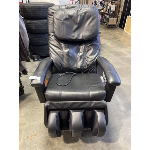 BLACK LEATHER MASSAGE CHAIR