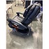 Image 3 : BLACK LEATHER MASSAGE CHAIR