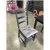 Image 2 : DROP SIDE DINETTE TABLE AND 2 CHAIRS