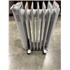 Image 3 : OIL HEATER