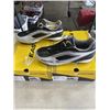 Image 2 : 2 NEW PAIRS OF EASTON DIAMOND LO WFII SIZE 9 BASEBALL CLEATS BLACK / WHITE
