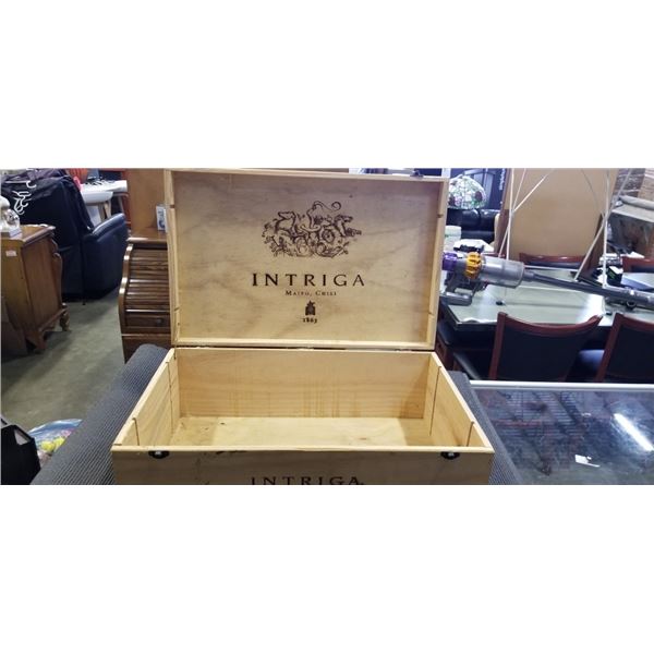 WOODEN WINE CRATE