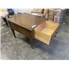 Image 5 : VINTAGE DEILCRAFT MADE IN CANADA SIDE TABLE AND ANTIQUE PARLOUR CHAIR