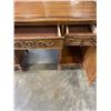 Image 2 : ORANATE CARVED VANITY DRESSER