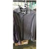 Image 4 : HARLEY DAVIDSON LEATHER JACKET SIZE SMALL / MEDIUM AND 3 DRESS SHIRTS