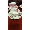 Image 4 : 6 ANTIQUE CUP AND SAUCER SETS