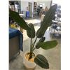 Image 3 : FAKE TREE IN DECORATIVE BASKET