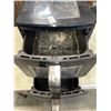 Image 2 : GOURMIA STACKER TWO BASKET AIR FRYER WORKING