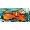 Image 2 : GOLDEN MAPLE CASED VIOLIN