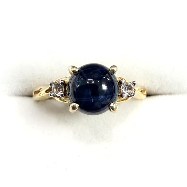 GOLD PLATED STERLING SILVER NATURAL BLUE SAPPHIRE (1.35CT) AND NATURAL WHITE TOPAZ (0.07CT) RING, SI