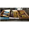 Image 1 : 3 TRAYS OF NEW SCISSOR SETS, BALL POINT PENS AND GLITTER GLUE