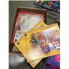 Image 3 : 3 TRAYS OF NEW POSTER PAINTS, CONSTRUCTION PAPER AND DRAWING PADS