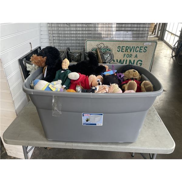 TOTE OF ASSORTED STUFFED ANIMALS