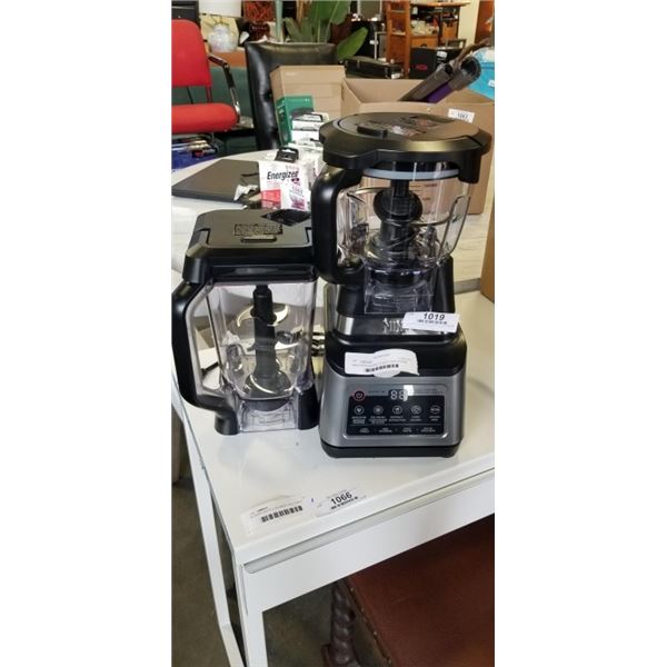 AS NEW NINJA PROFESSIONAL PLUS KITCHEN SYSTEM WITH AUTO-IQ, 1400W, 72 OZ CAPACITY - TESTED WORKING, 