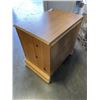 Image 3 : PINE 2 DRAWER NIGHT STAND WITH BRASS HARDWARE