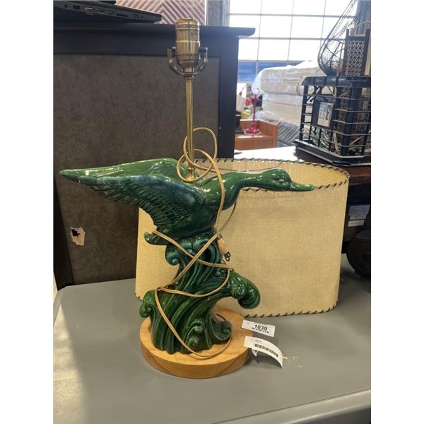DUCK LAMP WITH SHADE