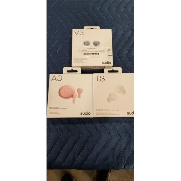 3 PAIRS OF SUDIO WIRED EARBUDS AND 2 PAIRS OF SUDIO WIRELESS EARBUDS WORKING CONDITION UNKNOWN