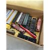 Image 8 : 3 BOXES OF COLLECTIBLE HO SCALE TRAIN CARS AND PIECES, ETC