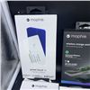 Image 3 : MOPHIE POWER BANKS WITH WIRELESS CHARGER AND CHARGING ACCESSORIES