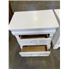 Image 3 : PAIR OF WHITE NIGHT STANDS
