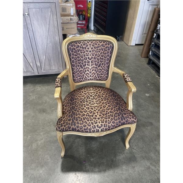 QUEEN ANNE LEOPARD ACCENT CHAIR