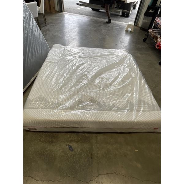 AS NEW DOUGLAS SUMMIT KINGSIZE MATTRESS