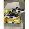 Image 3 : 2 NEW PAIRS OF EASTON DIAMOND LO WFII SIZE 9 AND 8 BASEBALL CLEATS BLACK / WHITE