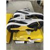 Image 5 : 2 NEW PAIRS OF EASTON DIAMOND LO WFII SIZE 9 AND 8 BASEBALL CLEATS BLACK / WHITE