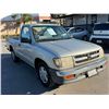 Image 2 : TOYT TACOMA 2000 APP-DUP-T DON SMOG