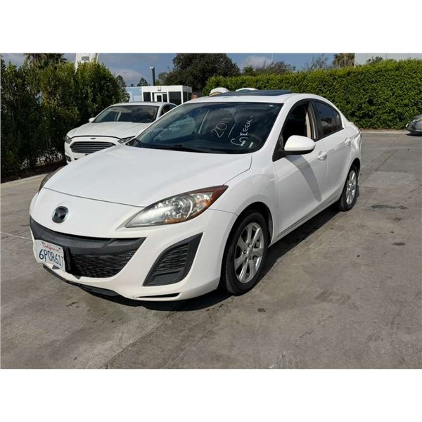 MAZD MAZDA3 2011 O/S TITLE 2 DAYS