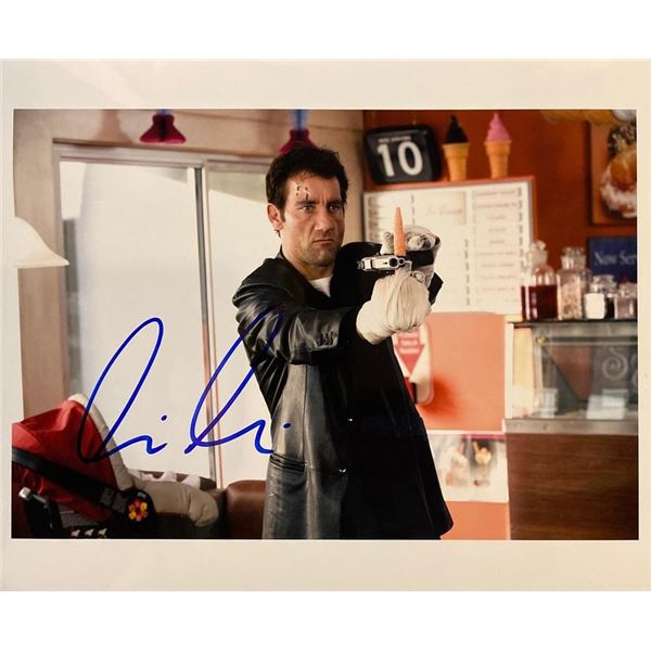 Shoot 'Em Up Clive Owen Signed Movie Photo