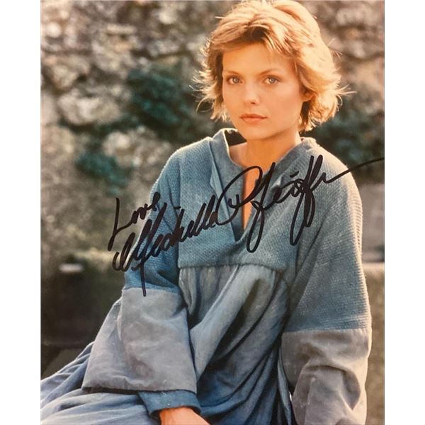 Ladyhawke Michelle Pfeiffer Signed Photo. GFA Authenticated